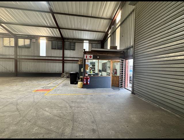 2,832M² WAREHOUSE FOR SALE IN PHOENIX INDUSTRIAL